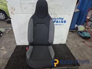 Gebruikte Stoel links Toyota Aygo X 1.0 12V VVT-i Prijs € 125,00 Margeregeling aangeboden door Autorec. Gebr. Prins b.v.