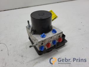 Gebruikte ABS Pomp Volkswagen Polo V (6R) 1.2 12V Prijs € 35,00 Margeregeling aangeboden door Autorec. Gebr. Prins b.v.