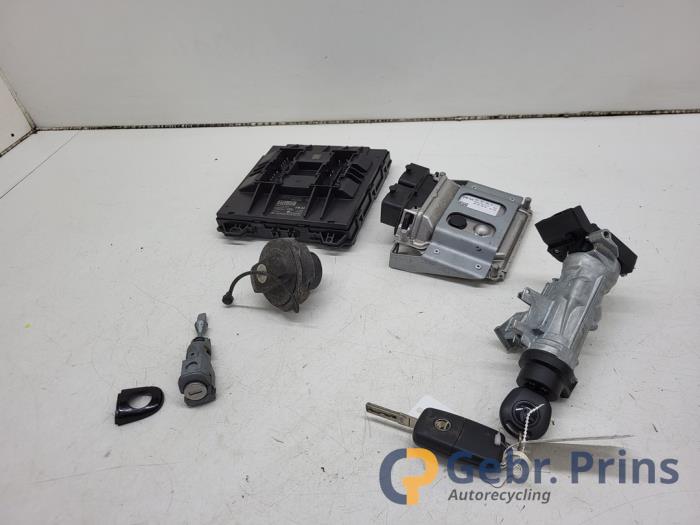 Gebruikte Contactslot + computer Skoda Citigo 1.0 12V Prijs € 150,00 Margeregeling aangeboden door Autorec. Gebr. Prins b.v.