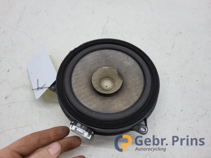 Gebruikte Speaker Mazda 2 (DE) 1.3 16V S-VT Prijs € 20,00 Margeregeling aangeboden door Autorec. Gebr. Prins b.v.
