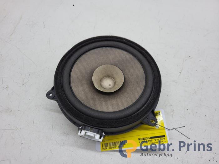 Gebruikte Speaker Mazda 2 (DE) 1.3 16V S-VT Prijs € 20,00 Margeregeling aangeboden door Autorec. Gebr. Prins b.v.