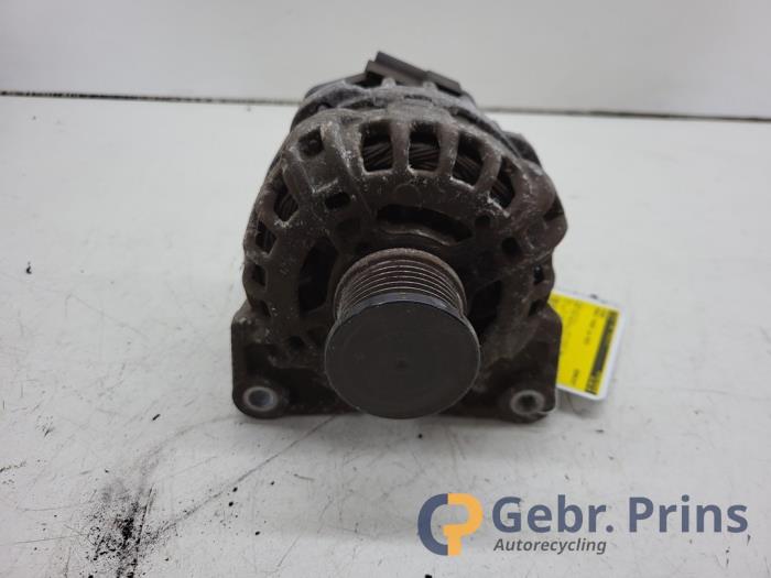 Gebruikte Alternator Renault Twingo III (AH) 1.0 SCe 70 12V Prijs € 50,00 Margeregeling aangeboden door Autorec. Gebr. Prins b.v.