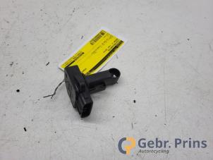 Gebruikte Luchtmassameter Mazda 2 (DE) 1.3 16V S-VT Prijs € 25,00 Margeregeling aangeboden door Autorec. Gebr. Prins b.v.