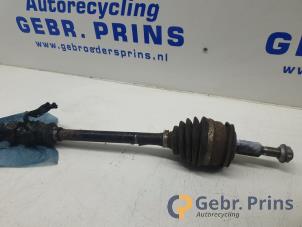 Gebruikte Aandrijfas links-voor Volkswagen Transporter T6 2.0 TDI Prijs € 60,50 Inclusief btw aangeboden door Autorec. Gebr. Prins b.v.