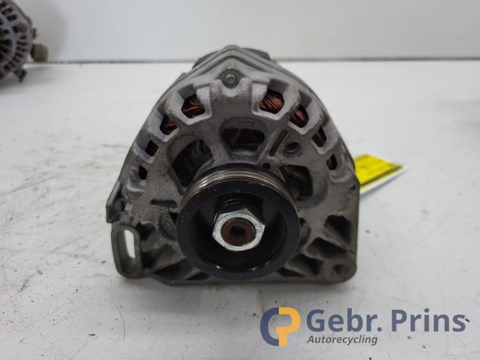 Gebruikte Dynamo Renault Clio II (BB/CB) 1.2 Prijs € 35,00 Margeregeling aangeboden door Autorec. Gebr. Prins b.v.
