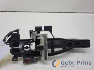 Gebruikte Portiergreep 2Deurs rechts Ford Transit 2.0 TDCi 16V Eco Blue 130 Prijs € 30,25 Inclusief btw aangeboden door Autorec. Gebr. Prins b.v.