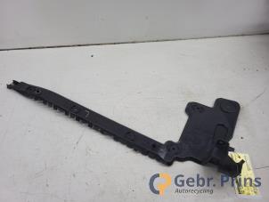 Gebruikte Bumpersteun links-achter Ford Transit 2.0 TDCi 16V Eco Blue 130 Prijs € 24,20 Inclusief btw aangeboden door Autorec. Gebr. Prins b.v.