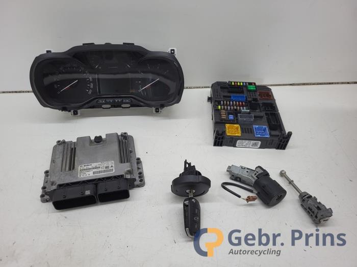 Gebruikte Kontaktslot + computer Citroen Berlingo 1.6 BlueHDI 75 Prijs € 484,00 Inclusief btw aangeboden door Autorec. Gebr. Prins b.v.