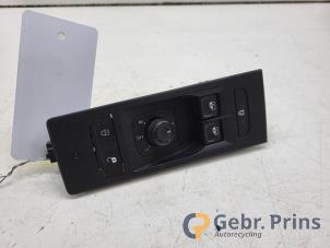 Gebruikte Elektrisch Raam Schakelaar Volkswagen Transporter T6 2.0 TDI Prijs € 36,30 Inclusief btw aangeboden door Autorec. Gebr. Prins b.v.