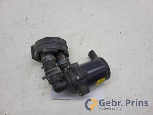 Gebruikte Waterpomp Volkswagen Transporter T6 2.0 TDI Prijs € 60,50 Inclusief btw aangeboden door Autorec. Gebr. Prins b.v.