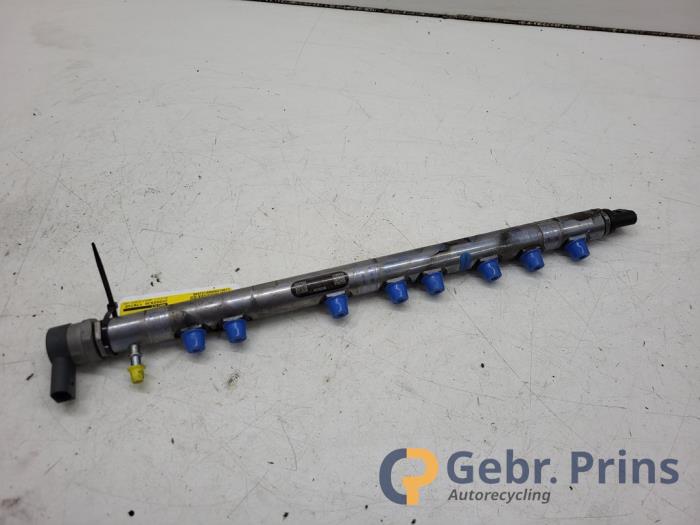 Gebruikte Injector brug BMW 3 serie Touring (F31) 330d 3.0 24V Prijs € 75,00 Margeregeling aangeboden door Autorec. Gebr. Prins b.v.