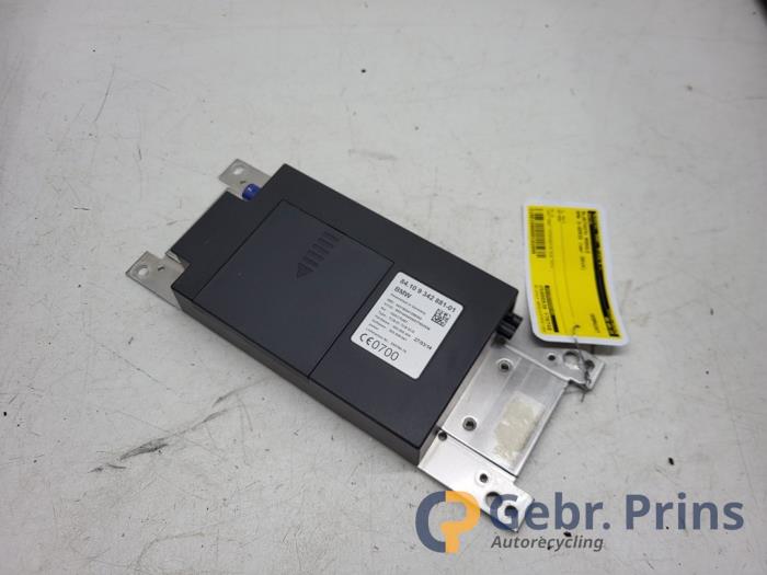 Gebruikte Bluetooth module BMW 3 serie Touring (F31) 330d 3.0 24V Prijs € 75,00 Margeregeling aangeboden door Autorec. Gebr. Prins b.v.