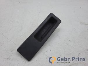 Gebruikte Achterklep Handgreep BMW 3 serie Touring (F31) 330d 3.0 24V Prijs € 20,00 Margeregeling aangeboden door Autorec. Gebr. Prins b.v.