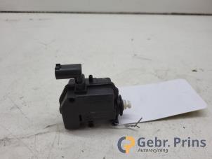 Gebruikte Motor Tankklepvergrendeling BMW 3 serie Touring (F31) 330d 3.0 24V Prijs € 20,00 Margeregeling aangeboden door Autorec. Gebr. Prins b.v.