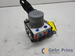 Gebruikte ABS Pomp Renault Kangoo Express (FW) 1.5 dCi 95 Prijs € 121,00 Inclusief btw aangeboden door Autorec. Gebr. Prins b.v.
