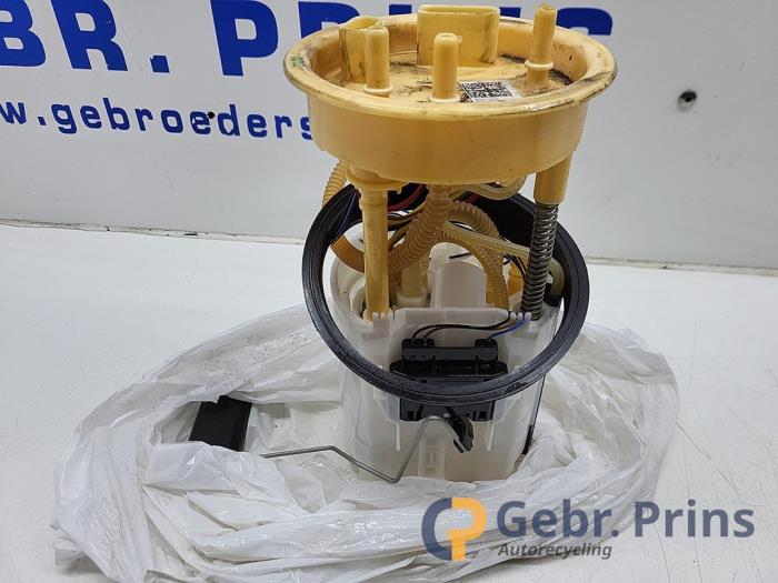 Gebruikte Tank element Pomp Volkswagen Transporter T6 2.0 TDI Prijs € 121,00 Inclusief btw aangeboden door Autorec. Gebr. Prins b.v.