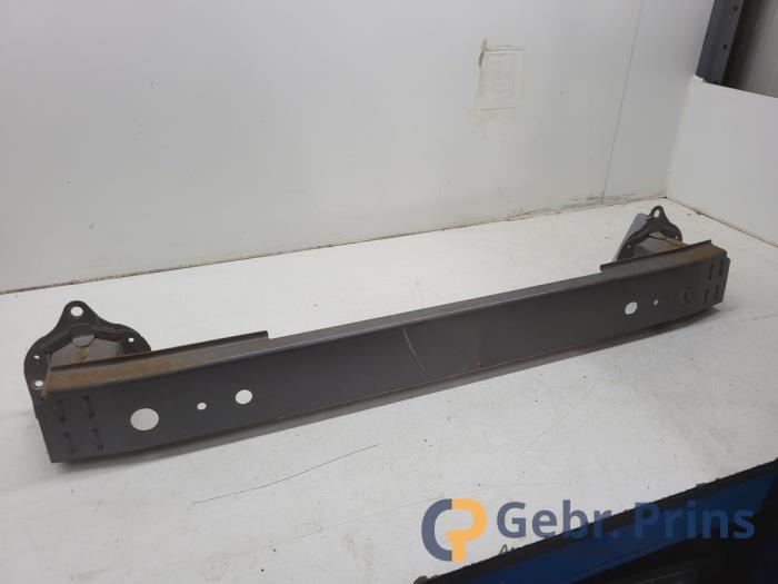 Bumperframe achter van een Toyota Yaris III (P13) 1.33 16V Dual VVT-I 2011