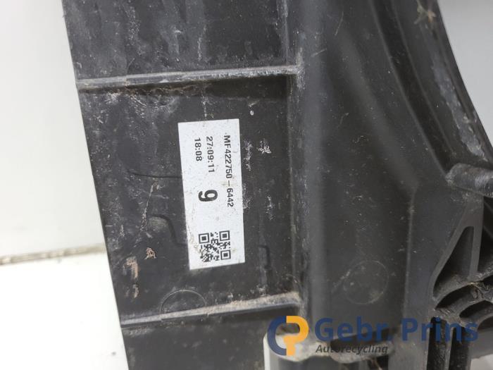 Koelerset van een Toyota Yaris III (P13) 1.33 16V Dual VVT-I 2011