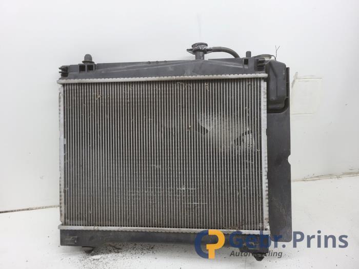 Koelerset van een Toyota Yaris III (P13) 1.33 16V Dual VVT-I 2011