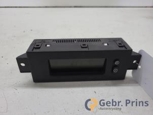 Gebruikte Display Interieur Opel Corsa D 1.2 16V LPG Prijs € 20,00 Margeregeling aangeboden door Autorec. Gebr. Prins b.v.