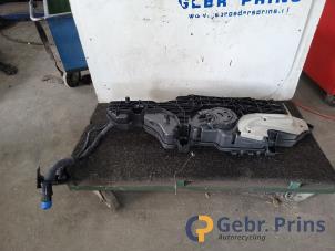 Gebruikte Adblue tank Mercedes A (177.0) 1.5 A-180d Prijs € 300,00 Margeregeling aangeboden door Autorec. Gebr. Prins b.v.