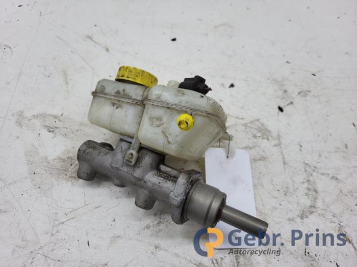 Gebruikte Hoofdremcilinder Volkswagen Polo IV (9N1/2/3) 1.2 Prijs € 25,00 Margeregeling aangeboden door Autorec. Gebr. Prins b.v.