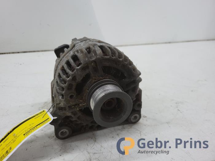 Gebruikte Dynamo Volkswagen Golf V (1K1) 1.4 16V Prijs € 35,00 Margeregeling aangeboden door Autorec. Gebr. Prins b.v.