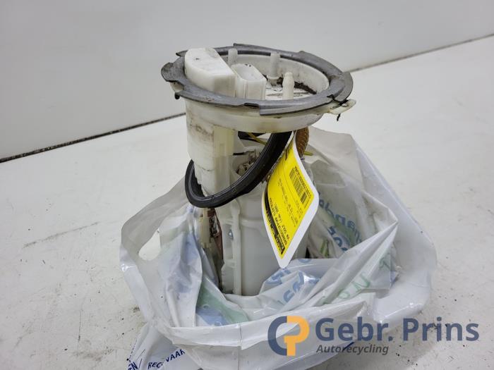 Gebruikte Tank element Pomp Volkswagen Golf V (1K1) 1.4 16V Prijs € 35,00 Margeregeling aangeboden door Autorec. Gebr. Prins b.v.