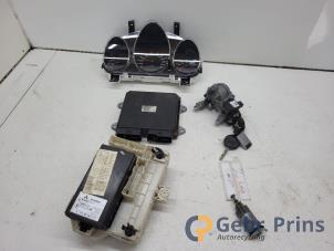 Gebruikte Contactslot + computer Mitsubishi Colt (Z2/Z3) 1.5 16V CZ3 Prijs € 100,00 Margeregeling aangeboden door Autorec. Gebr. Prins b.v.