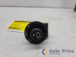 Gebruikte Schakelaar Spiegel Ford Fusion 1.4 16V Prijs € 5,00 Margeregeling aangeboden door Autorec. Gebr. Prins b.v.