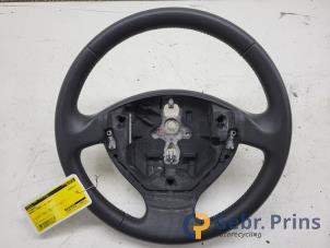 Gebruikte Stuurwiel Renault Modus/Grand Modus (JP) 1.6 16V Prijs € 40,00 Margeregeling aangeboden door Autorec. Gebr. Prins b.v.