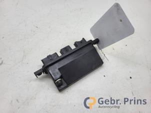 Gebruikte Module Verlichting Renault Modus/Grand Modus (JP) 1.6 16V Prijs € 30,00 Margeregeling aangeboden door Autorec. Gebr. Prins b.v.