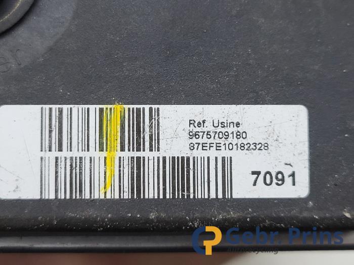 ABS Pomp van een Peugeot 508 (8D) 1.6 THP 16V 2011