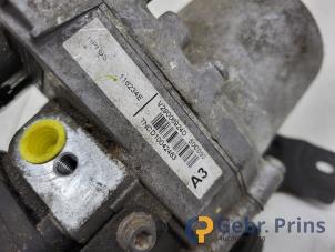 Gebruikte Servopomp Peugeot 508 (8D) 1.6 THP 16V Prijs € 100,00 Margeregeling aangeboden door Autorec. Gebr. Prins b.v.