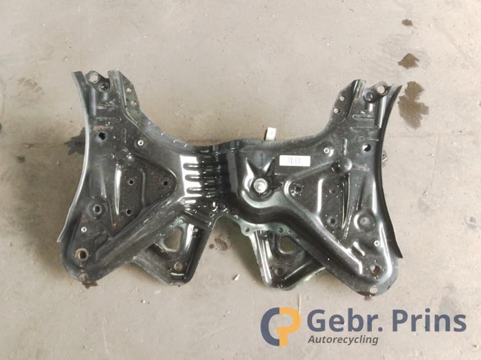Gebruikte Subframe Fiat 500C (312) 1.0 Hybrid Prijs € 200,00 Margeregeling aangeboden door Autorec. Gebr. Prins b.v.