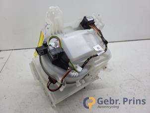 Gebruikte Kachelhuis Toyota C-HR (X1,X5) 1.2 16V Turbo Prijs € 100,00 Margeregeling aangeboden door Autorec. Gebr. Prins b.v.