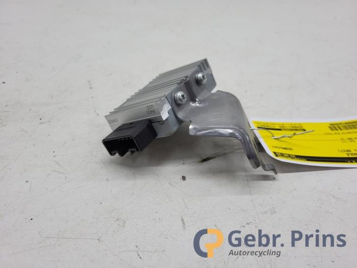 ADM brandstof module van een Toyota C-HR (X1,X5) 1.2 16V Turbo 2017