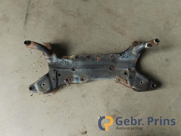 Gebruikte Subframe Dodge Caliber 1.8 16V Prijs € 125,00 Margeregeling aangeboden door Autorec. Gebr. Prins b.v.
