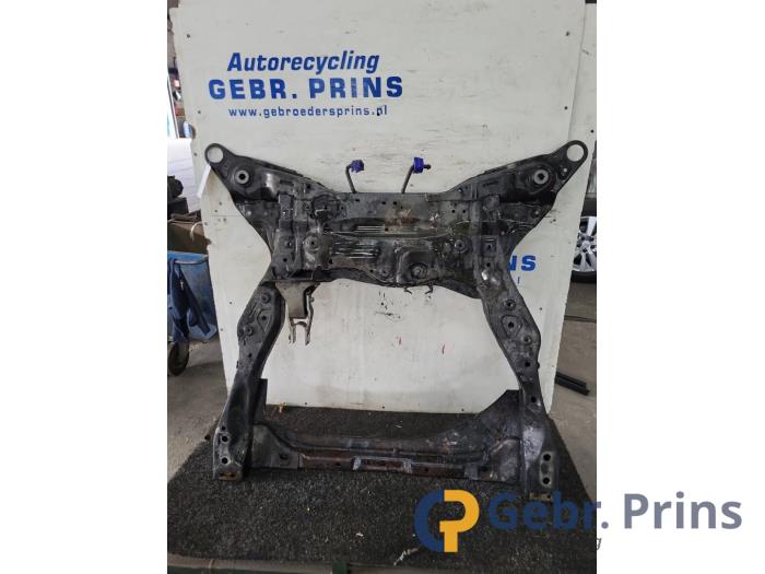 Gebruikte Subframe Volvo S60 III (ZS) 2.0 T5 16V Prijs € 200,00 Margeregeling aangeboden door Autorec. Gebr. Prins b.v.