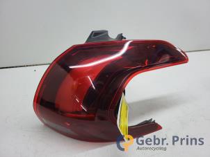 Gebruikte Achterlicht rechts Peugeot 2008 (CU) 1.2 12V e-THP PureTech 110 Prijs € 100,00 Margeregeling aangeboden door Autorec. Gebr. Prins b.v.