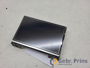 Gebruikte Navigatie Display Peugeot 2008 (CU) 1.2 12V e-THP PureTech 110 Prijs € 175,00 Margeregeling aangeboden door Autorec. Gebr. Prins b.v.