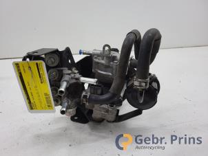 Gebruikte Oliepomp Mitsubishi Outlander (GF/GG) 2.0 16V PHEV 4x4 Prijs € 250,00 Margeregeling aangeboden door Autorec. Gebr. Prins b.v.