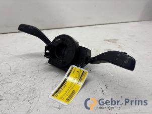 Gebruikte Licht + Raw Schakelaar Seat Ibiza III (6L1) 1.4 16V 75 Prijs € 20,00 Margeregeling aangeboden door Autorec. Gebr. Prins b.v.