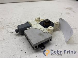 Gebruikte Portierruitmotor Ford Focus 2 2.0 16V Prijs € 20,00 Margeregeling aangeboden door Autorec. Gebr. Prins b.v.