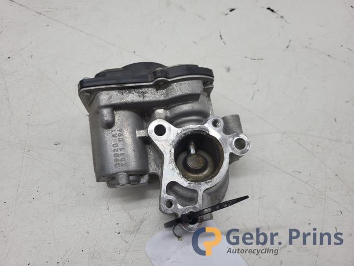 Gebruikte EGR Klep Mercedes A (177.0) 1.5 A-180d Prijs € 40,00 Margeregeling aangeboden door Autorec. Gebr. Prins b.v.