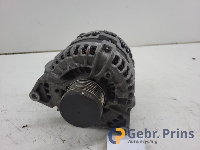 Gebruikte Dynamo Mercedes A (177.0) 1.5 A-180d Prijs € 140,00 Margeregeling aangeboden door Autorec. Gebr. Prins b.v.