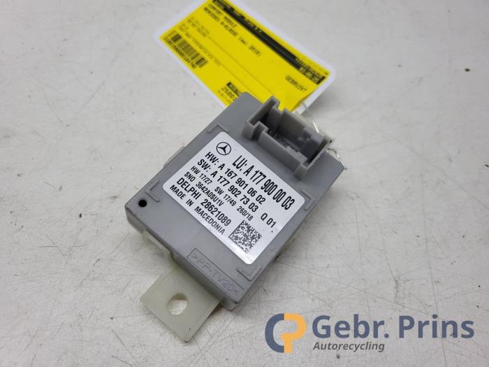Gebruikte Comfort Module Mercedes A (177.0) 1.5 A-180d Prijs € 40,00 Margeregeling aangeboden door Autorec. Gebr. Prins b.v.