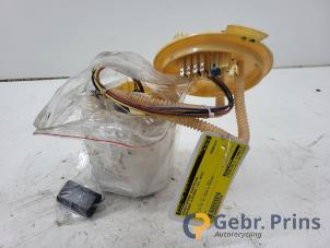 Gebruikte Tank element Pomp Mercedes A (177.0) 1.5 A-180d Prijs € 75,00 Margeregeling aangeboden door Autorec. Gebr. Prins b.v.