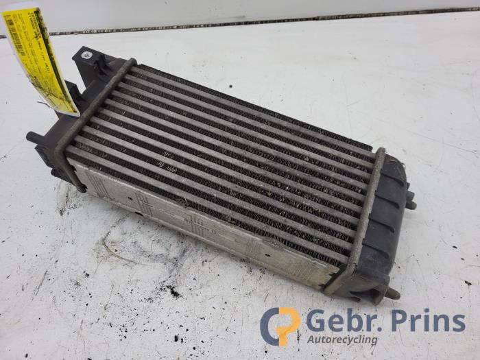 Intercooler van een Citroën Berlingo 1.6 Hdi 75 2012