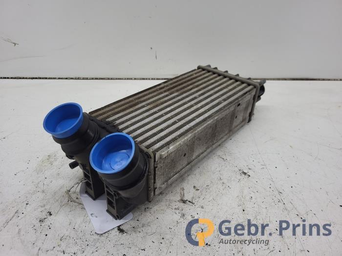 Intercooler van een Citroën Berlingo 1.6 Hdi 75 2012
